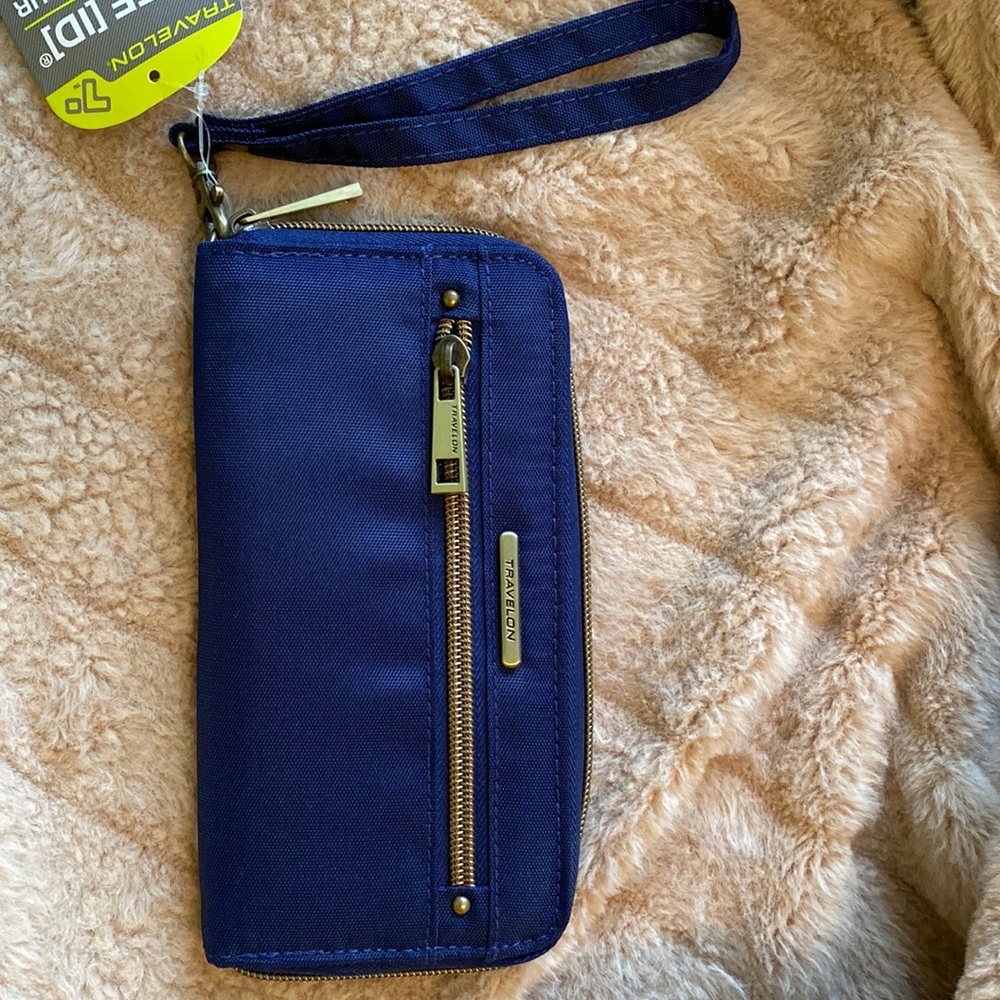 Travelon navy blue/ turquoise wallet